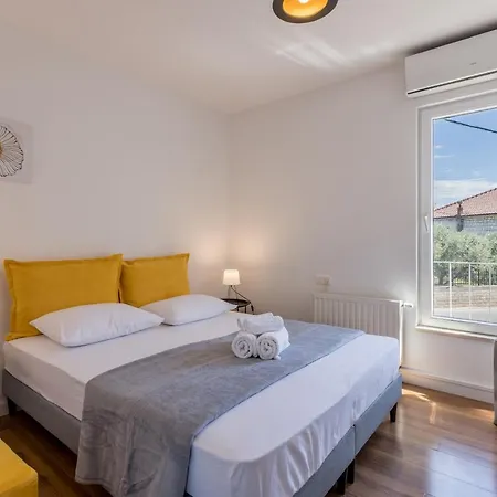 Villa Trogir Exterior photo